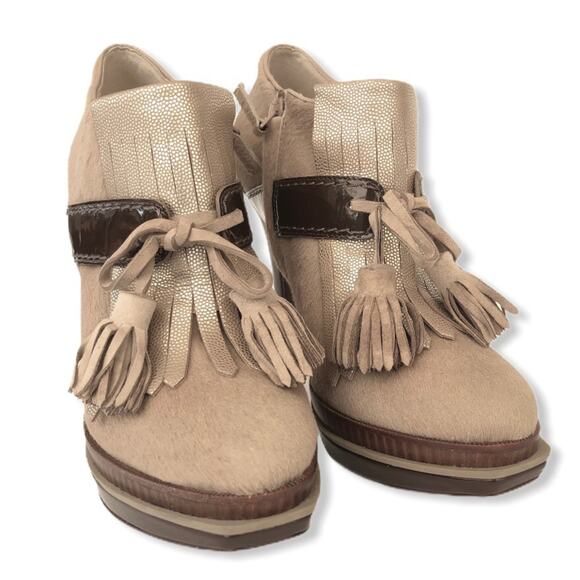 Cole Haan Bootie Heels Cow Hair Kiltie Beige Brown Sz 7 - Picture 4 of 12